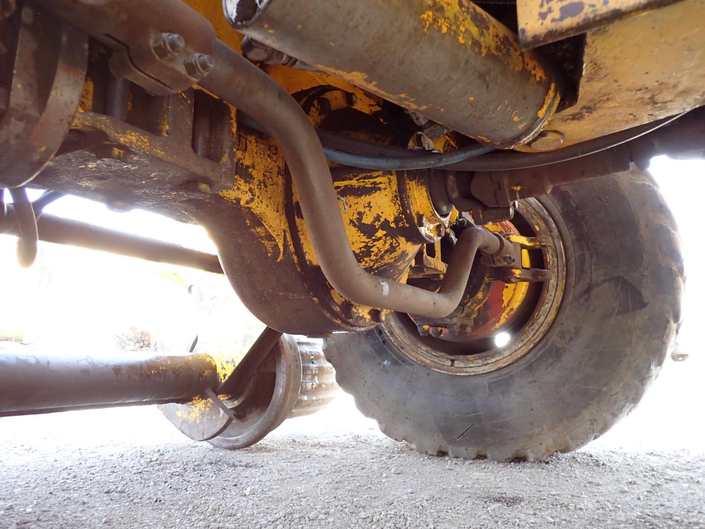 ./imagenes/INVOICE/2019/16595/EXCAVADORA FERROCARRILERA SOBRE LLANTAS SWINGMASTER_ 181 (56).JPG